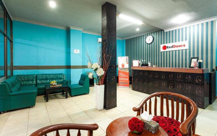 RedDoorz near Yuki Simpang Raya Mall Medan 2