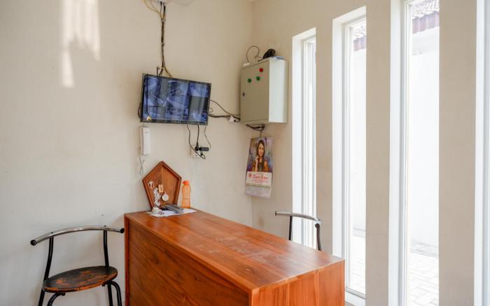RedDoorz Plus Syariah near Stasiun Tegal 2