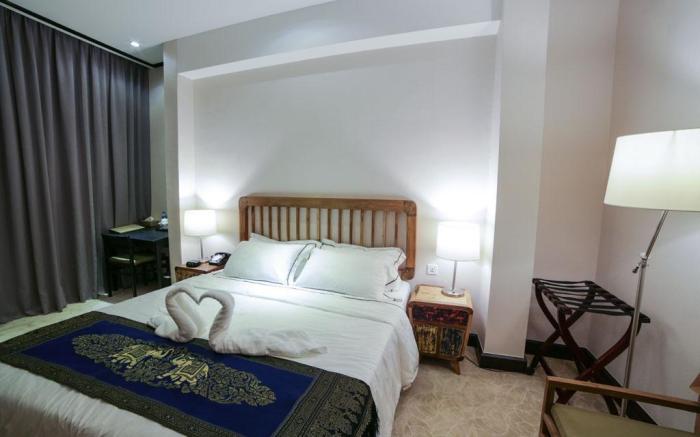 1825 Gallery Hotel