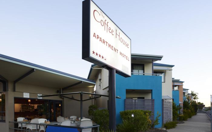 Coffee House Apartment Motel