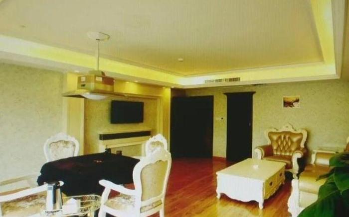 Lavande Hotel Suining West Heping Road