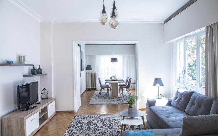 Kolonaki Chic Spacious Center Apartment