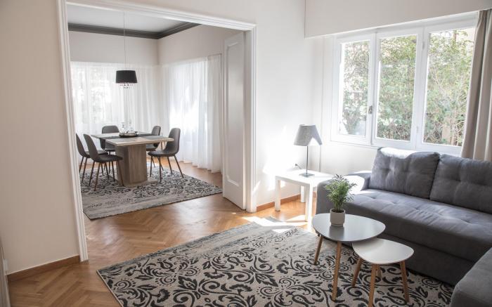 Kolonaki Chic Spacious Center Apartment