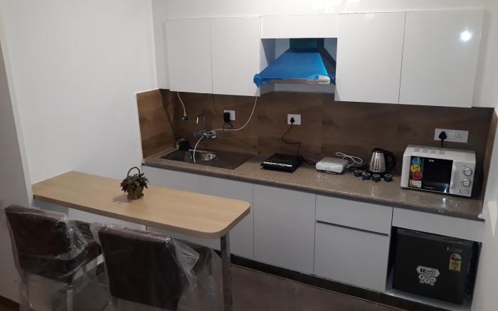 Fully Furnished Palm Studio at Expressway Noida