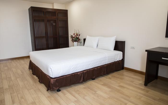 Elegant & Japanese Style Serviced Apartment |703