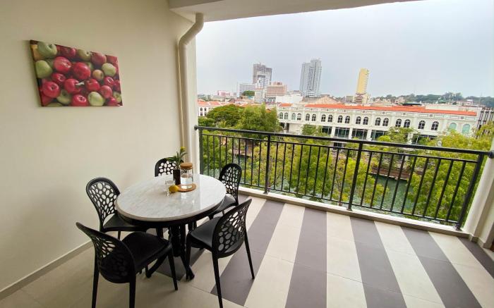 The Waterfront Apartments B102