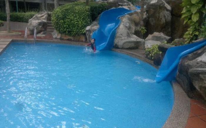 Modern Homestay Mahkota/ Walk to Jonker & Mall/3BR