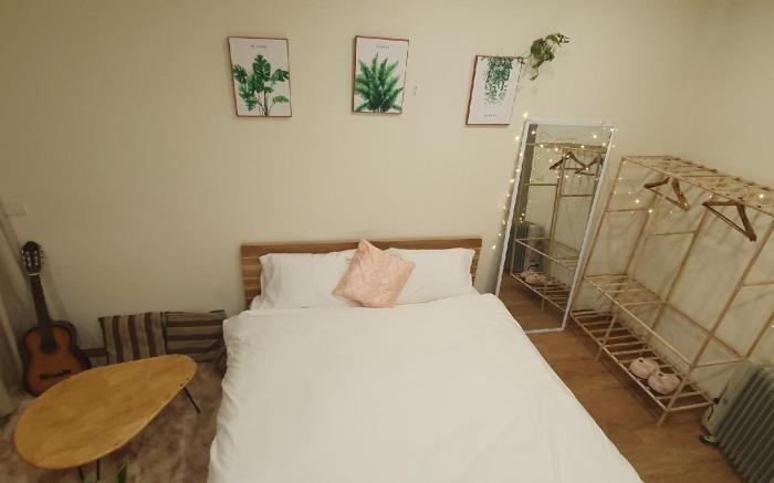 Boutique,cozy studio,west lakeview,couple getaway