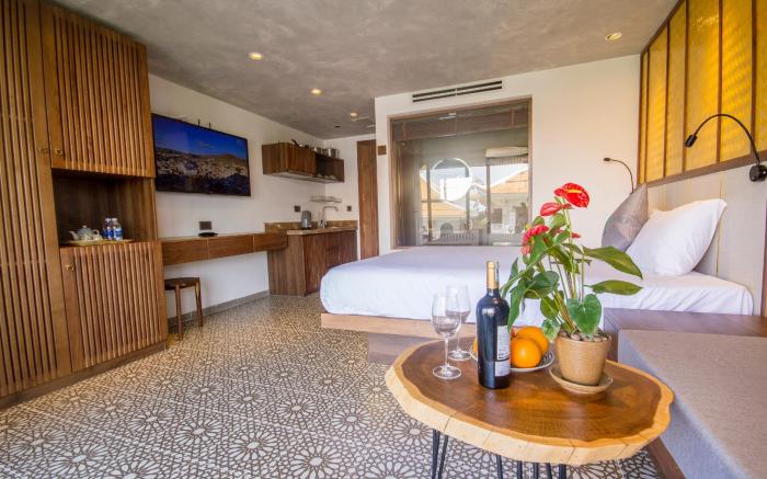 Balcony Stu Apt by Beach, Free Pickup & Footbath