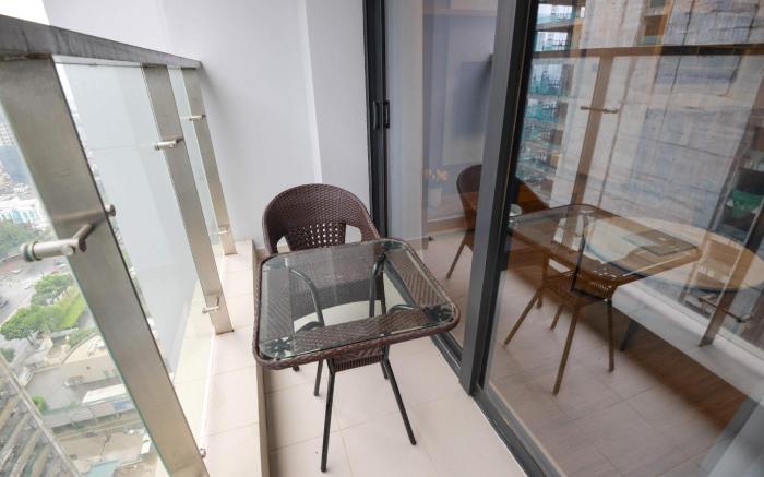 2 BR Cozy APT VINHOMES METROPOLIS near LOTTE