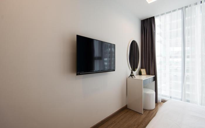 1BR APT Vinhomes Metropolis Near LOTTE DEAWOO