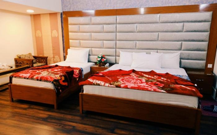 Rehaish Inn PECHS