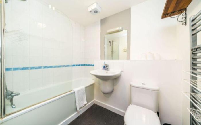 2 Bed Apartment, SHOREDITCH - SK