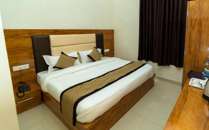 Hotel Chahal Residency