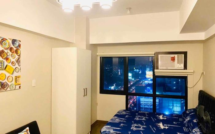 Secret Paradise in Cubao (Dream Lovers' Suite)