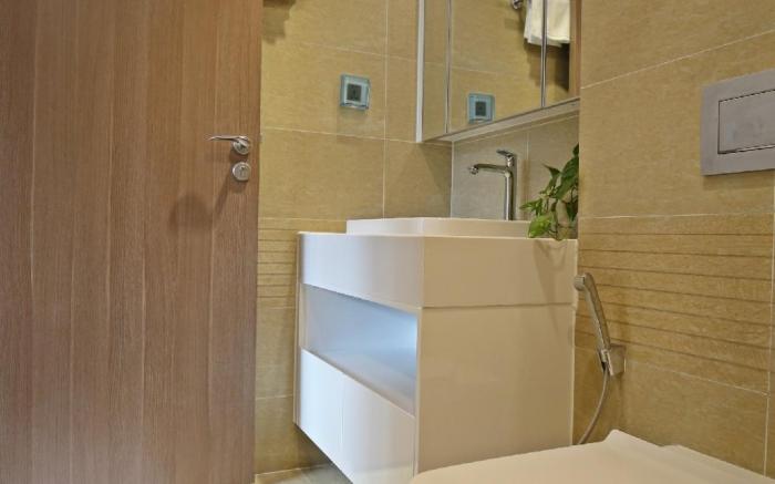 HOUSING 52- 02 BEDROOMS/LOTTE/VINHOMES METROPOLIS
