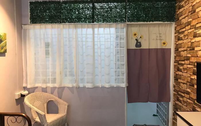 TWO SINGLE BED WITH SHARED BATHROOMS (ROOM ONLY)
