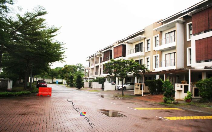 Lake Edge Villa 20 @ Puchong