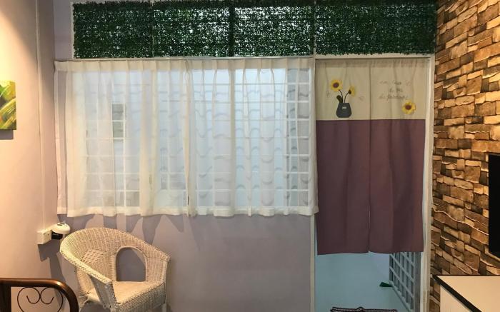 CLASSIC TRIPLE ROOM WITH SHARED BATHROOMS 