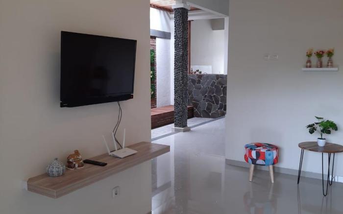 Ndalem PR3 Kulon Guest House Yogyakarta
