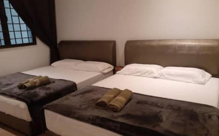COMFORTABLE STAY ROOM 11