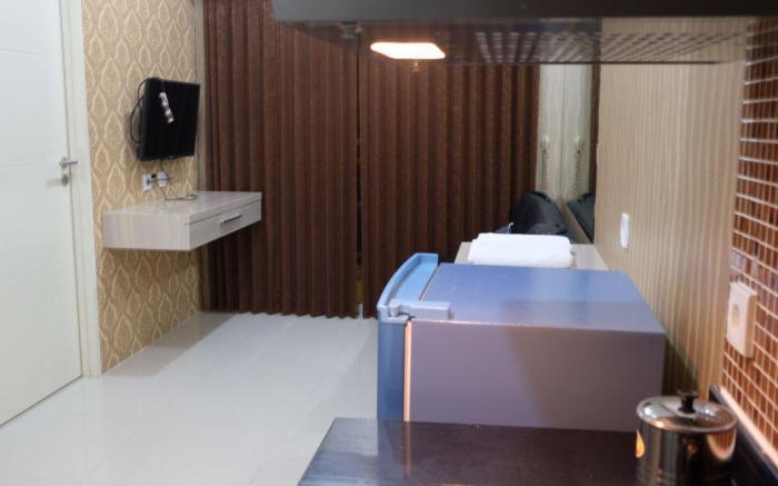 2BR Apt Tanglin above Pakuwon Mall. Griya Gailen 4