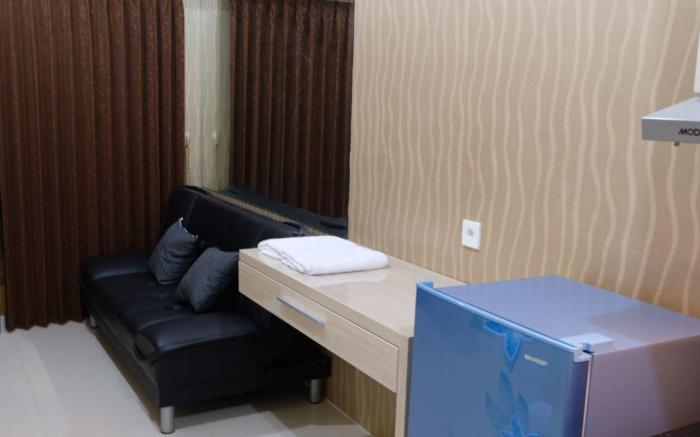 2BR Apt Tanglin above Pakuwon Mall. Griya Gailen 4