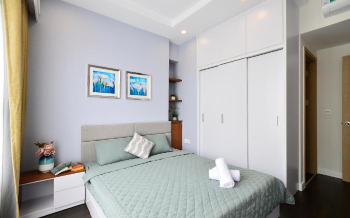 Spacious Saigon - Infinyty Pool and Gym - 3BRs