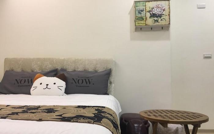 Dream House CMD (Exit 6, 4 minutes) Warm and Cozy Ximen Room for 2-4 People