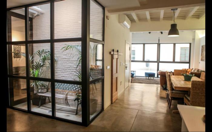 Modern centrally located new apartment in Valencia