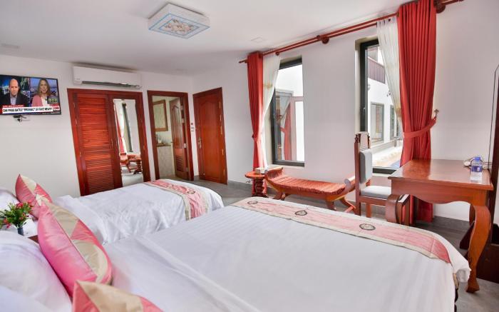 Angkor Diamond Pool Villa/2 Private Bedroom