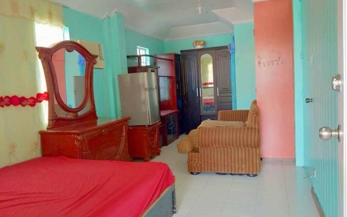 BIG PRIVATE ROOM IN ROXAS CITY(IBAÑEZ HOME RENTAL)