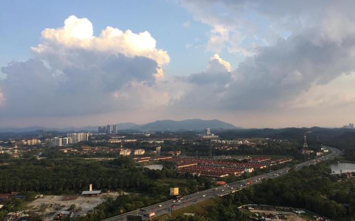 Southville Stay 2 @ Savanna Executive Suite