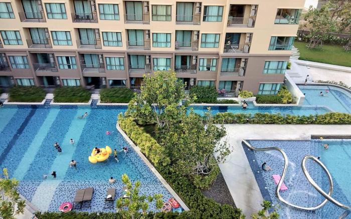 Rain Condo Sea View