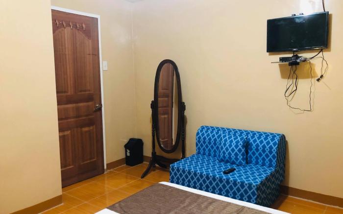 Seaview Beach Resort - Poolside Balcony Room