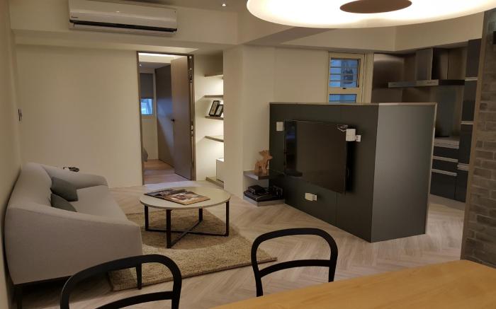 Three Bedrooms + 3 Bathrooms near Taipei 101 & MRT