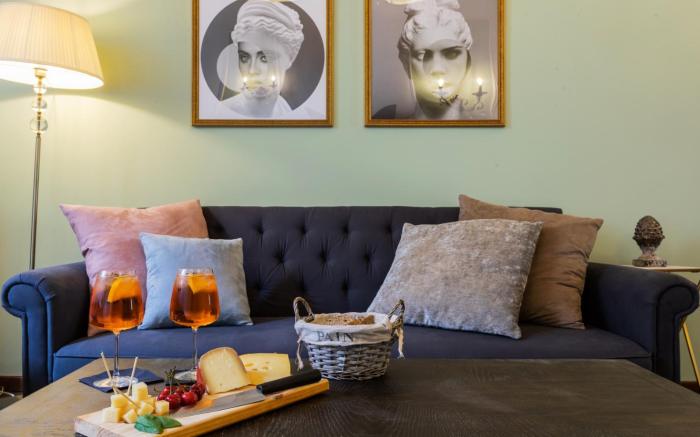 NEW - A Florence Palace - 4 bedroom apartment, AC