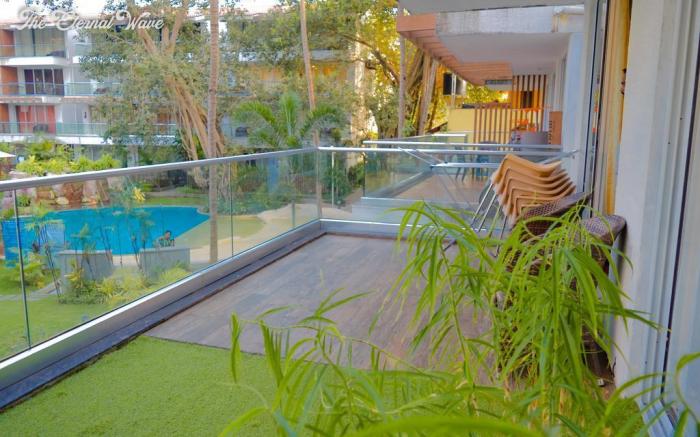 Aarju Luxurious Wave