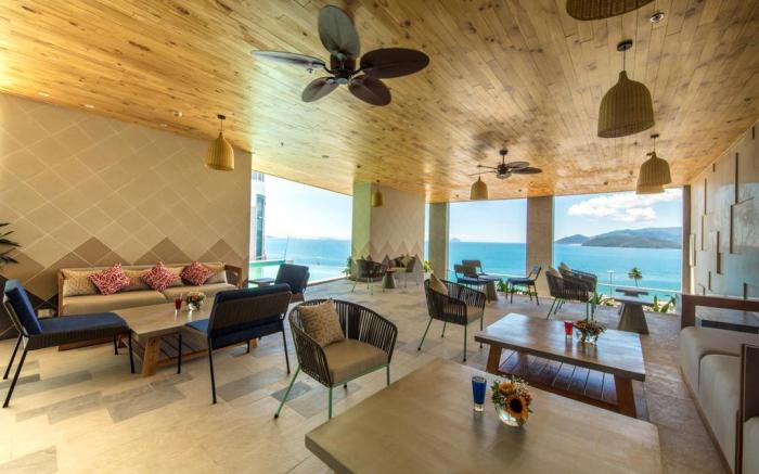Sea view Family 2 adult 2 children Free Pool & Gym