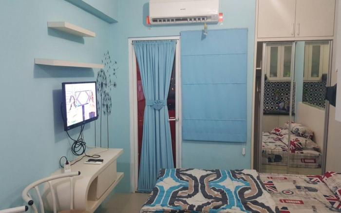 Romantic Studio Apartemen Green Pramuka City