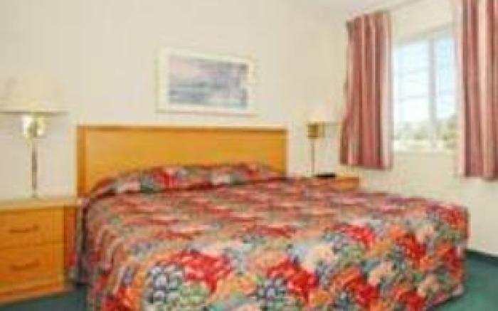 MainStay Suites Knoxville Airport