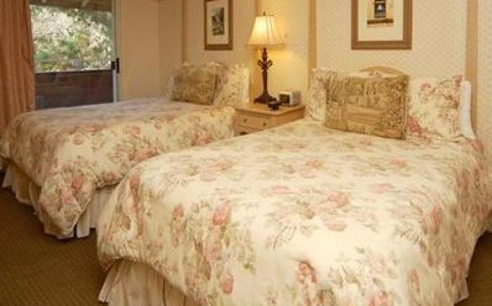 Clarion Collection Carmel Oaks Inn