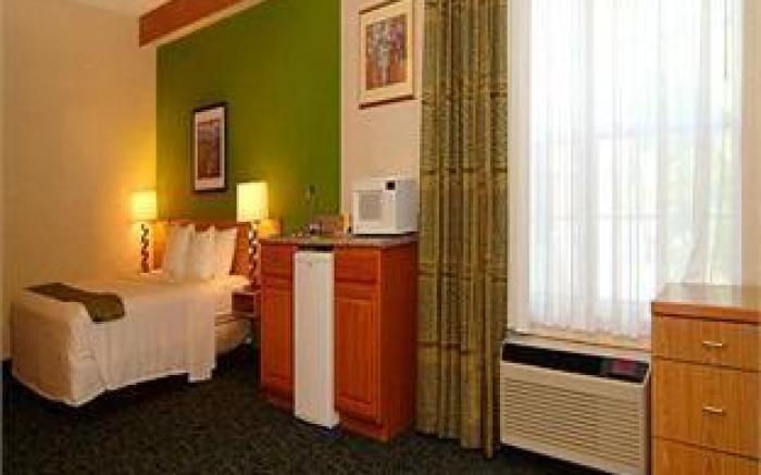 Revel Hotel Des Moines Urbandale, Tapestry Collection Hilton
