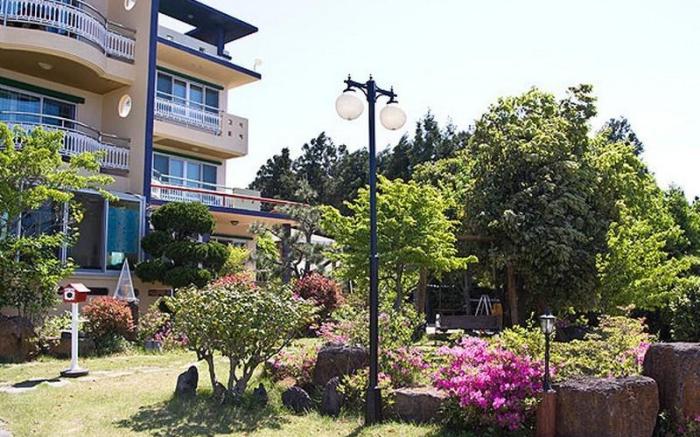 Gyul Hyanggi Pension