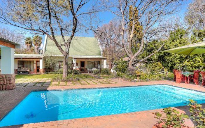 Sunninghill Guest Lodge 