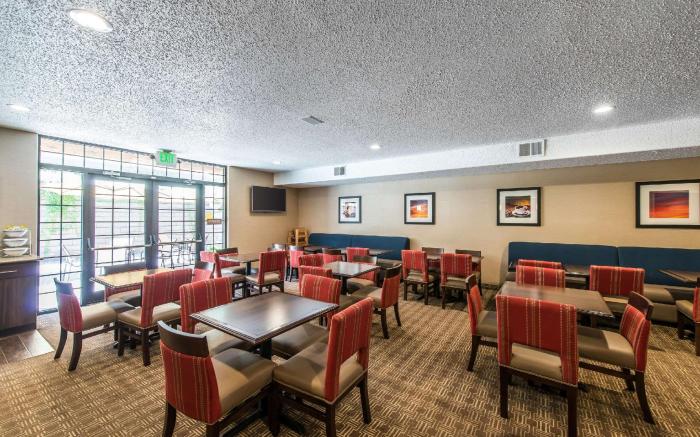 Comfort Suites Golden West on Evergreen Parkway