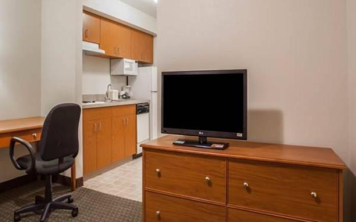Quality Inn & Suites Federal Way - Seattle
