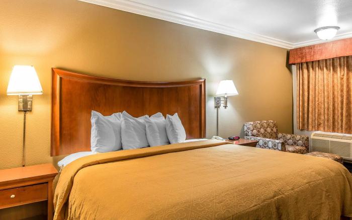 Quality Inn Lake Elsinore I-15