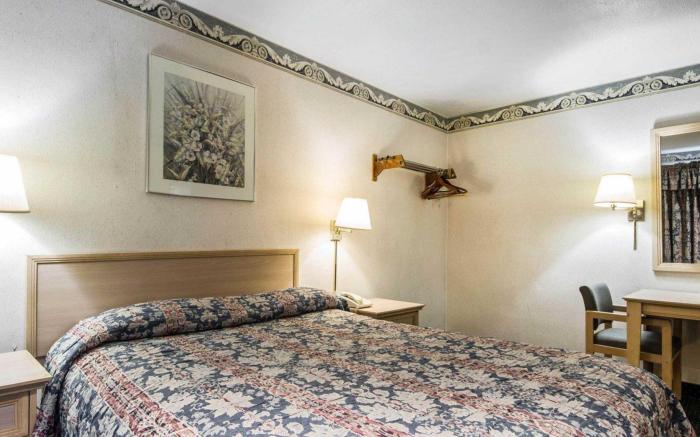 Rodeway Inn Monterey Near Fairgrounds