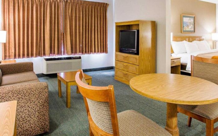 Comfort Inn Marina on the Monterey Bay